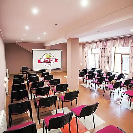 Jam Otel Lviv